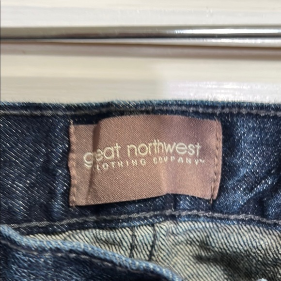 Great Northwest Clothing Company Blue Relaxed Jeans - Picture 2 of 3